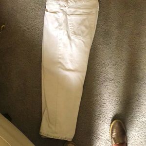 Gap white capris